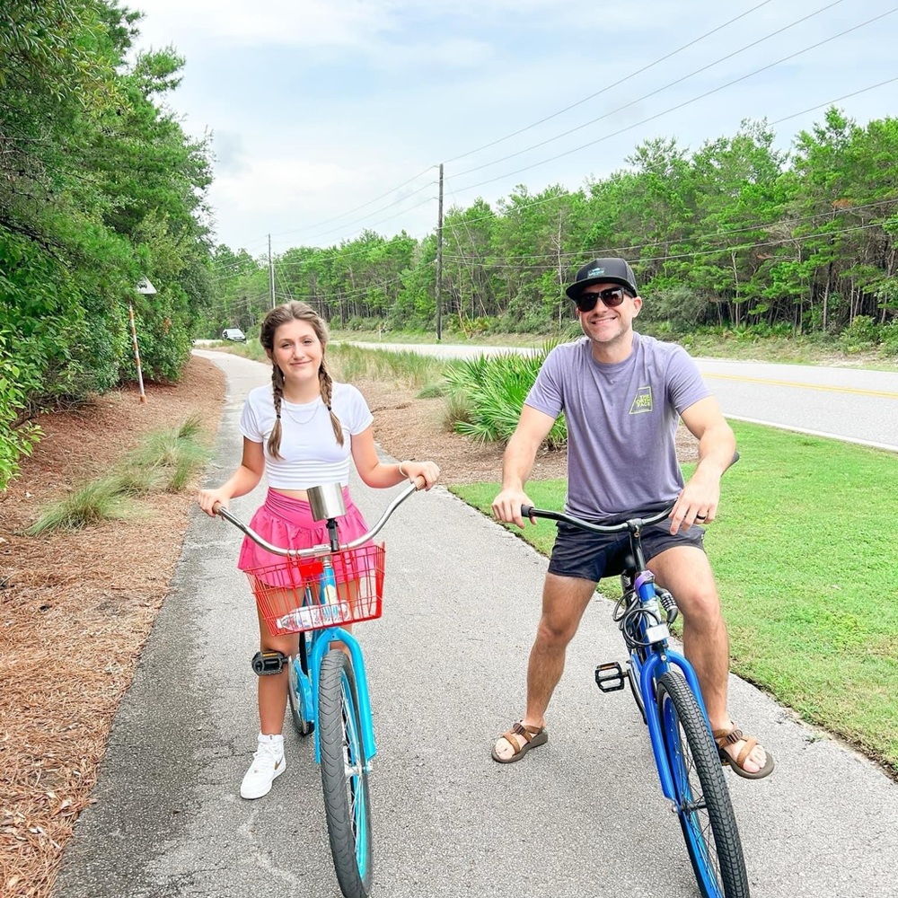 Meet your Posher, Davis